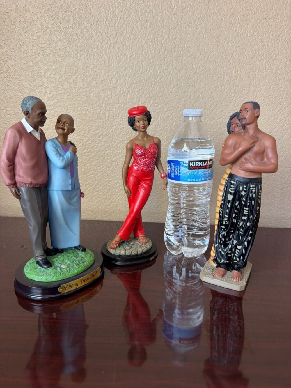 Vintage UTI Ebony Treasures African American Resin Figurines Lot of 3 Family - Picture 16 of 16